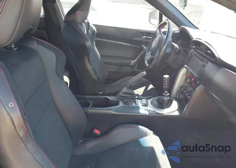 2014 Scion Fr-S Monogram z USA, uszkodzony, nr VIN JF1ZNAA13E9706328